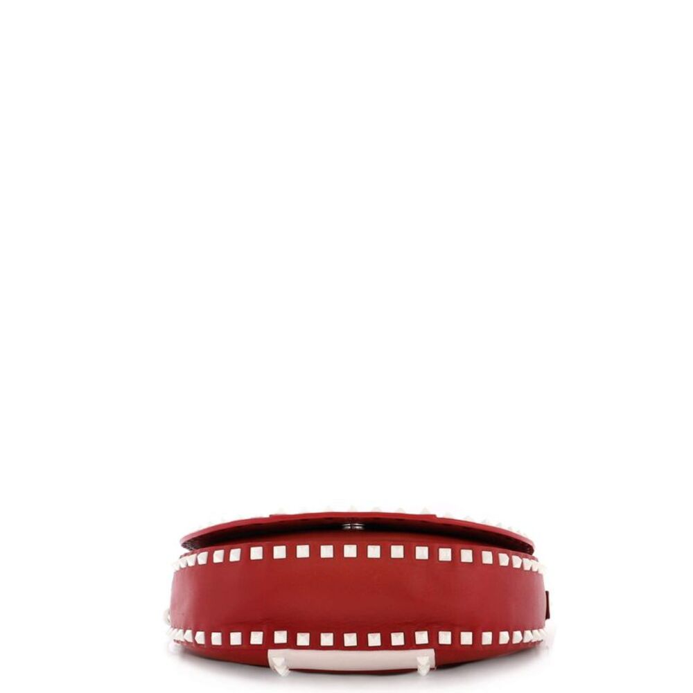 Valentino Garavani Free Rockstud Saddle Crossbody Bag Leather Medium Red - Picture 4 of 9